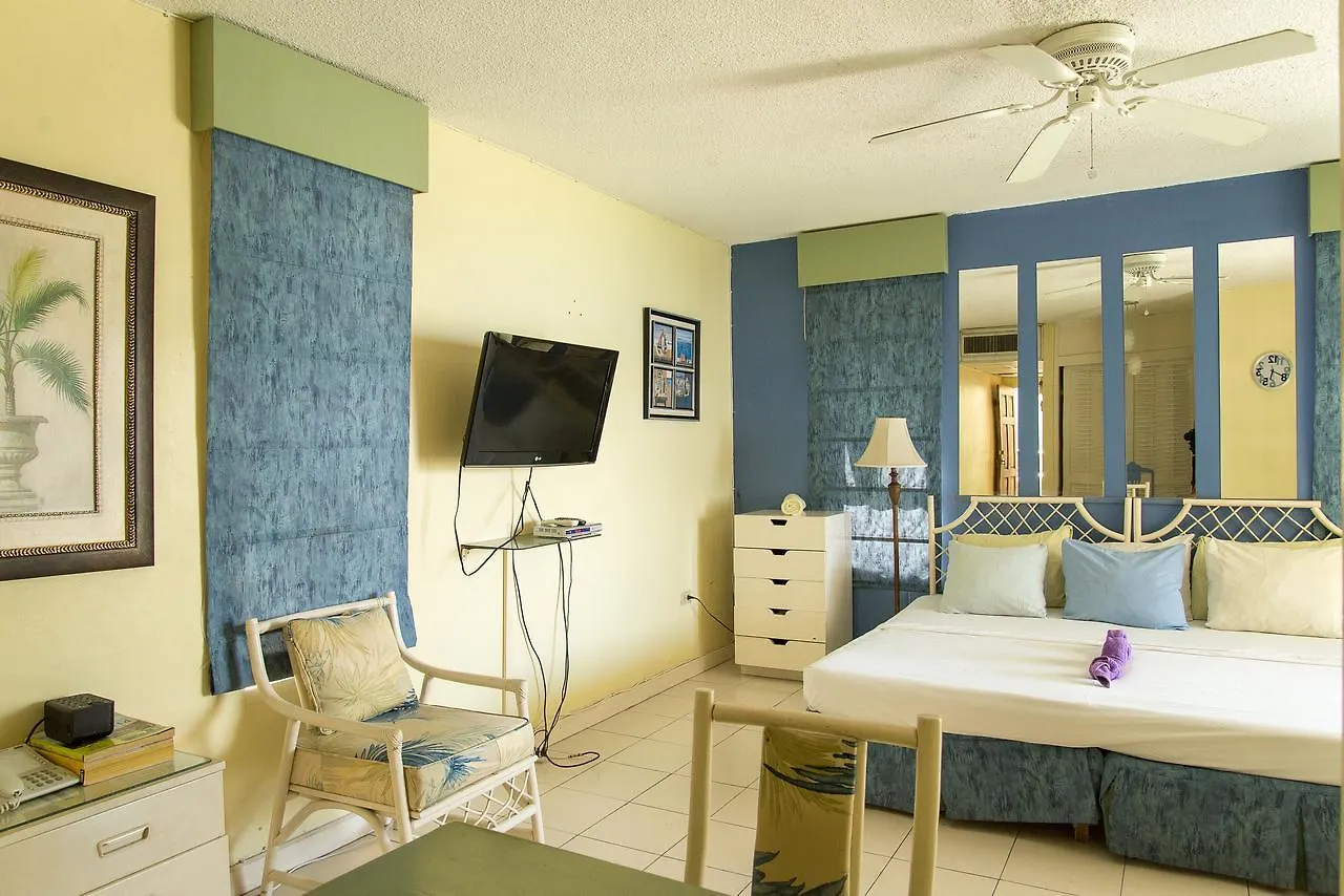 Hipstrip Beach Studio @ Montego Bay Club Resort 0*,  牙买加